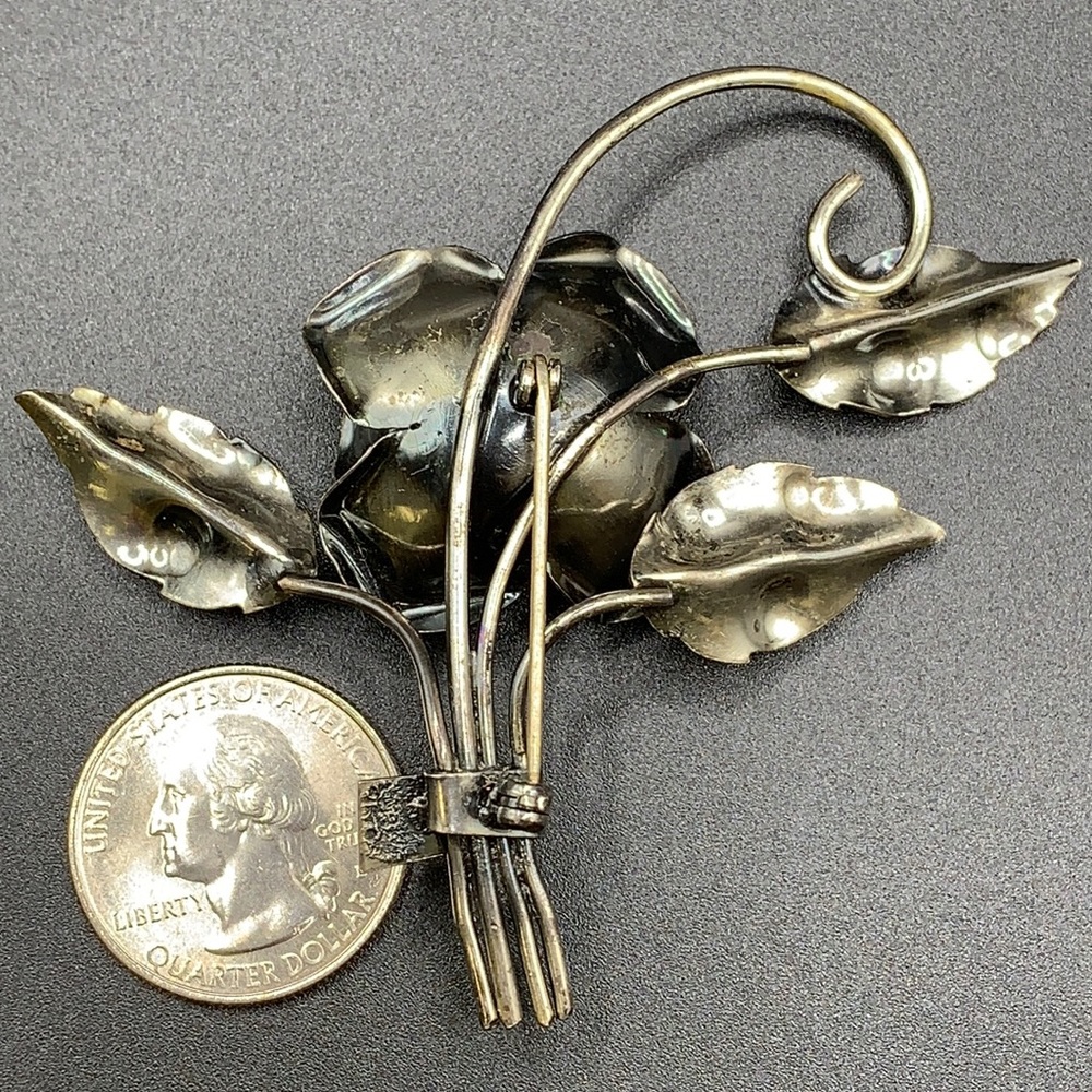 Smell the Roses Brooch - Picture 2 of 2